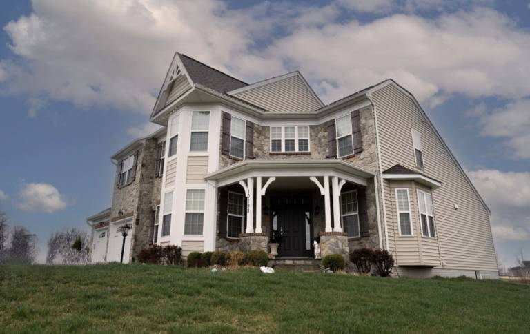 Vacation home with garden in Germantown, MD