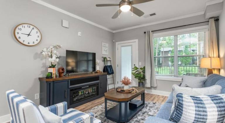 Apartment with pool | Pet-friendly — photo 2