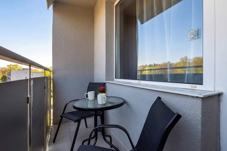 Nadmorski Apartmanet z Balkonem w Kolobrzegu by Noclegi Renters — photo 4
