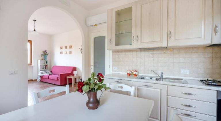 Holiday apartment with 3 rooms for 6 persons in Fasano