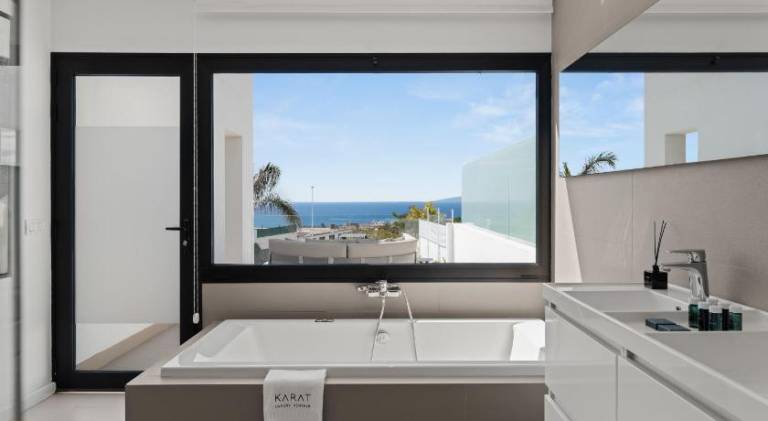 Wonderful villa with jacuzzi & pool | Pets are welcome — photo 3
