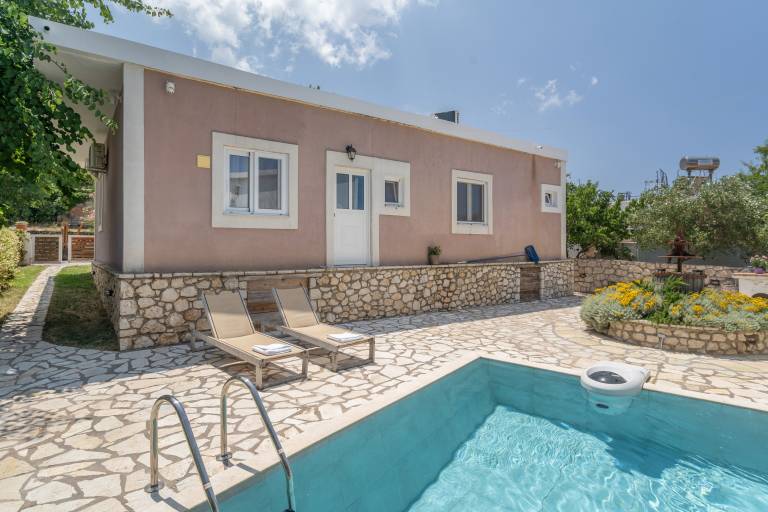 House with barbeque, pool & patio | Mountain view in Lefkada