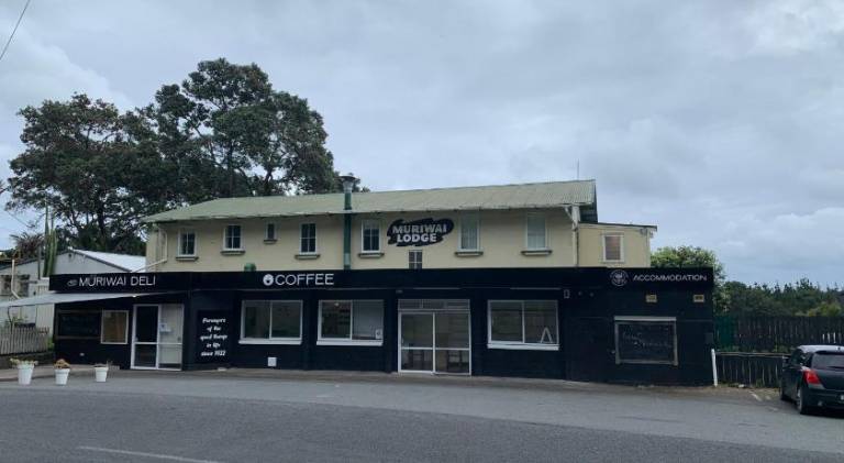 Lodge with terrace | Pets allowed in Auckland