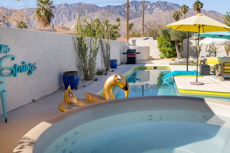 Amarillo House - Luxury Home with Pool Spa — photo 2