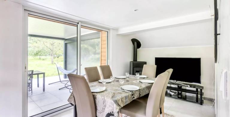 Holiday apartment with BBQ, yard & terrace — photo 5