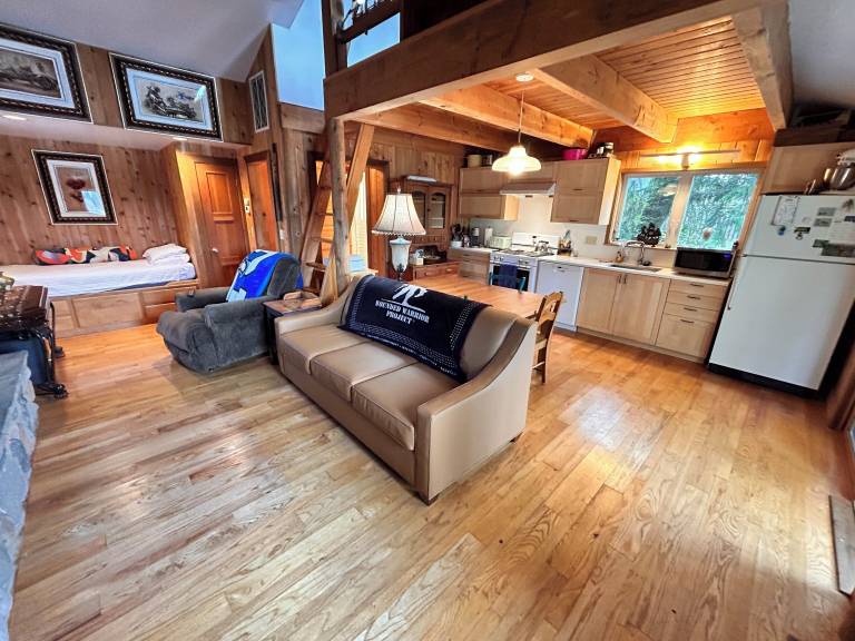 House  Lake Goodwin