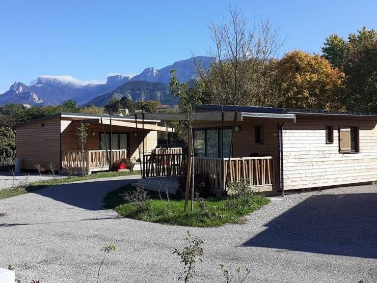 Chalet Die