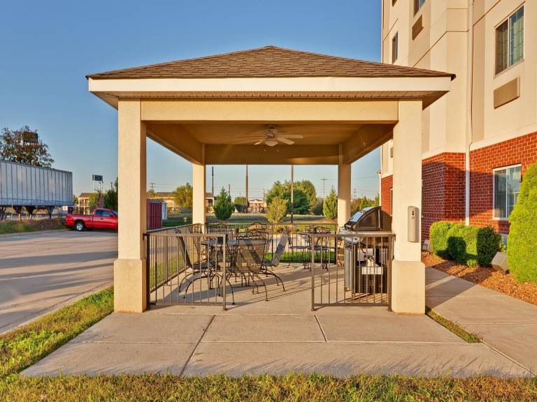 Candlewood Suites Clarksville By IHG — photo 3