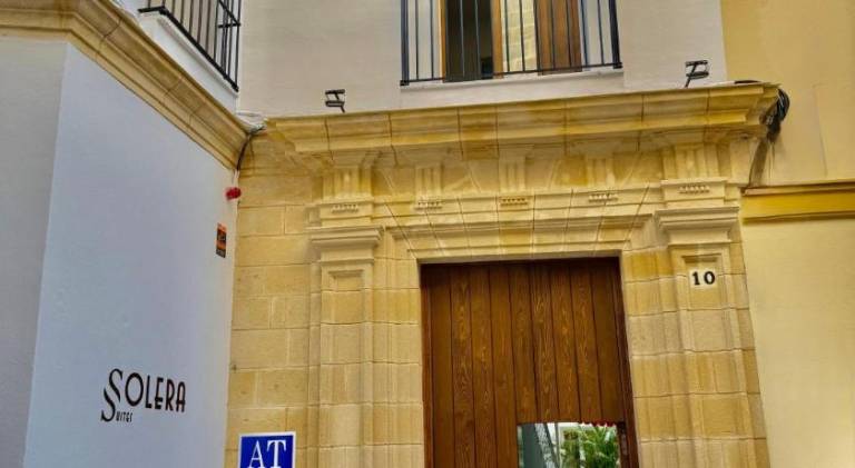 Rental apartment with garden, terrace & pool | Next to Alcázar of Jerez de la Frontera | Pets are welcome in Jerez de la Frontera