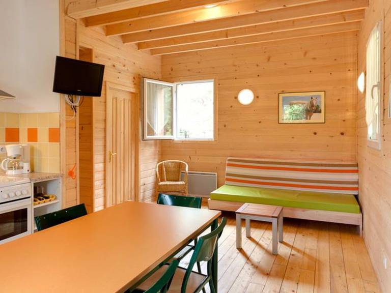 Chalet with pool — photo 4