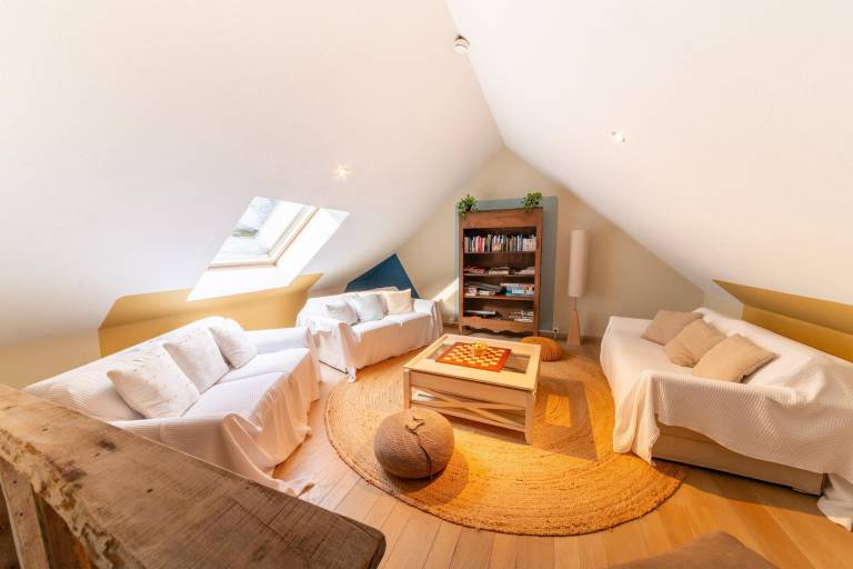 Vacation home with garden, pool & sauna — photo 3