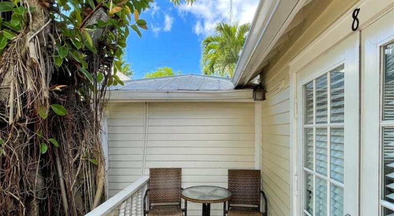Vacation home with pool | Near Southernmost Point in Key West, FL