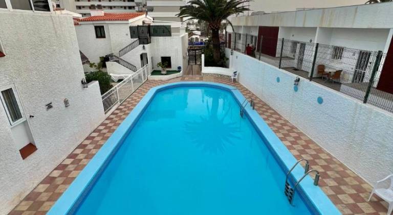 Holiday apartment with pool — photo 3