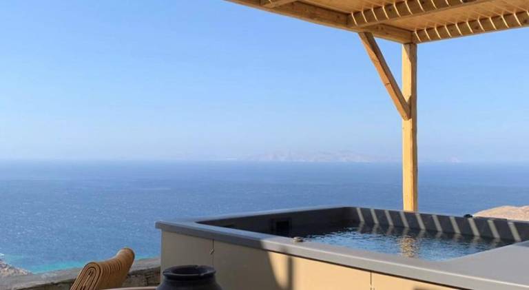 Fully equipped villa with patio, yard & jacuzzi | Good for workation | Pets allowed — photo 4