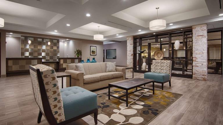 Best Western Plus College Station Inn & Suites in College Station, TX