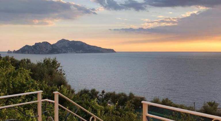 Vacation home with hot tub in Massa Lubrense