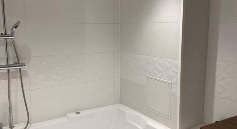 Rental apartment with hot tub — photo 4
