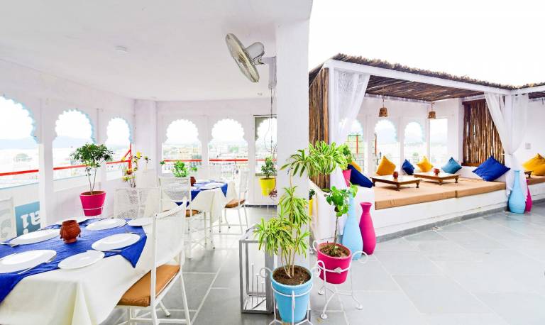 Hotel Udai Niwas - By The Lake — photo 4
