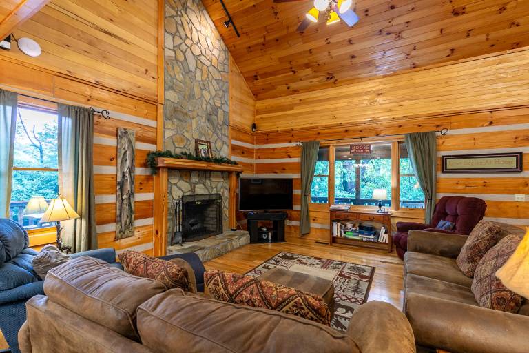 A Family Tradition Beautiful Boone cabin with hot tub home theater system and game room — photo 3