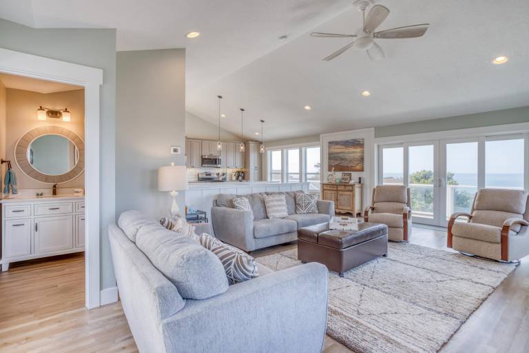 Coastal Haven — photo 5