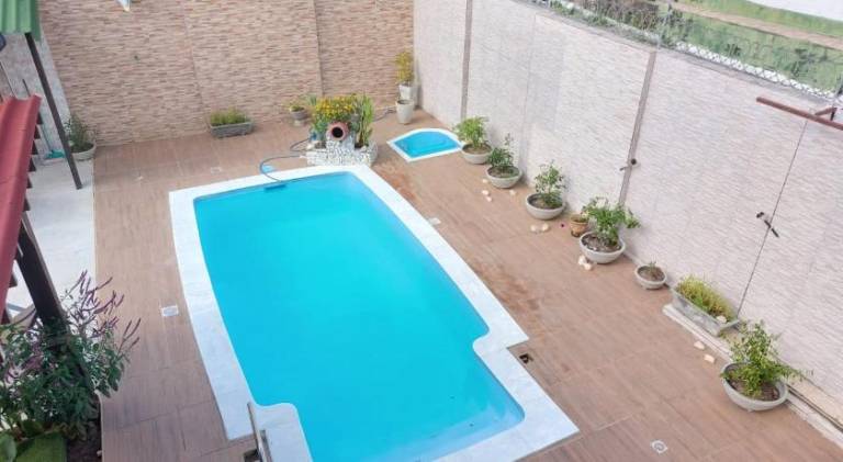 Vacation home with jacuzzi & pool — photo 4