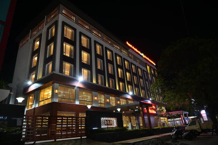 Raaj Bhaavan Clarks Inn Chennai