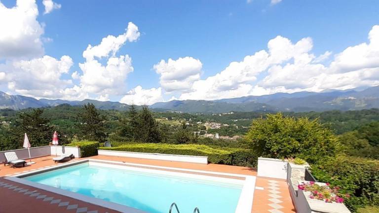 Farmhouse  Camporgiano