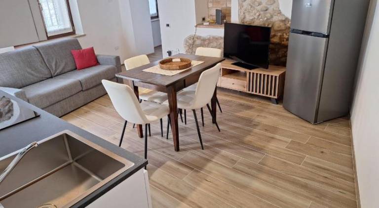 Rental apartment with 1 room for 4 persons in Castelnuovo del Garda