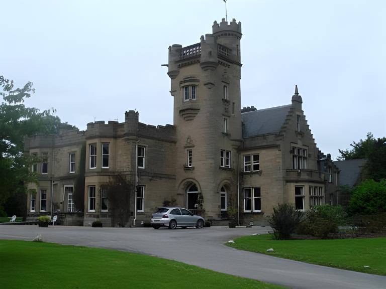 House Tain