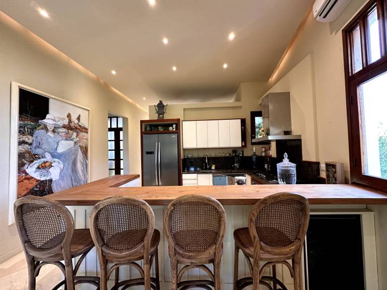 Family-oriented rental apartment with grill, yard & pool | Garden view | Next to the beach | Dogs allowed — photo 5