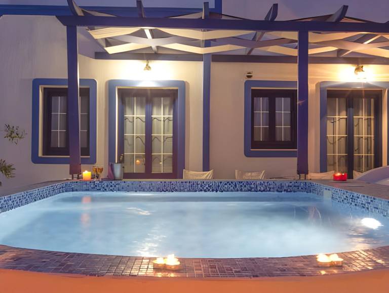 Rental apartment with terrace | Close to the beach | Pet-friendly in Santorini