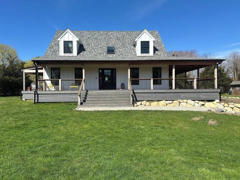 House Tiverton
