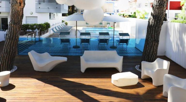 Serviced apartment with garden, pool & patio | Next to the beach | Pets allowed — photo 3