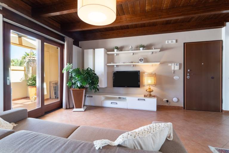 Apartment 'Attico D'amare' with Private Terrace, Wi-Fi and Air Conditioning — photo 3