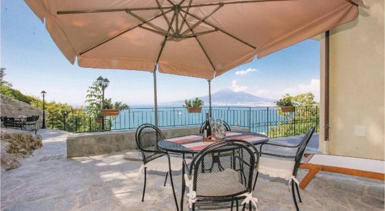 Fully equipped big vacation home with terrace & BBQ | Pets allowed — photo 3