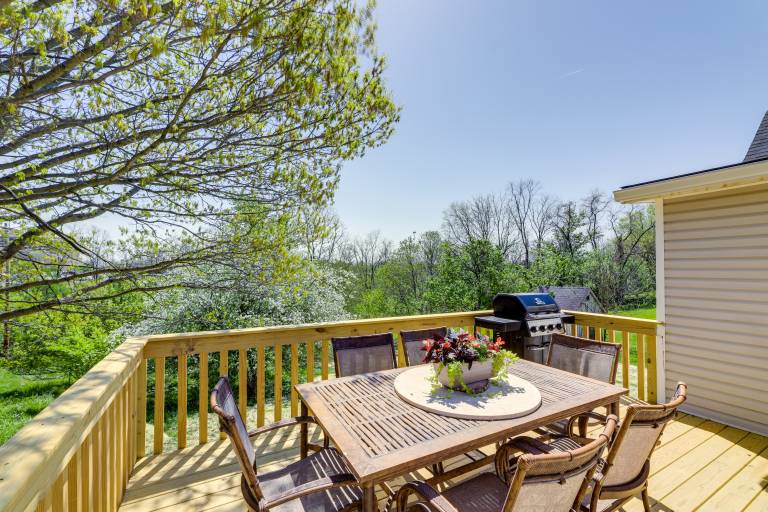 Williamstown Vacation Rental: Private Deck & Yard — photo 2