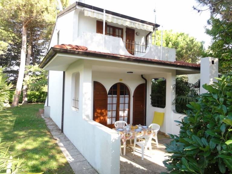 Terraced house with private garden in Bibione in Lignano Sabbiadoro