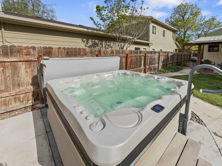 Cottage  Orchard Mesa