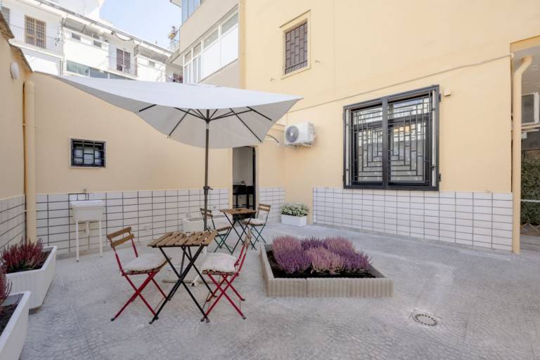 Apartment with barbeque & garden | Sea view — photo 2
