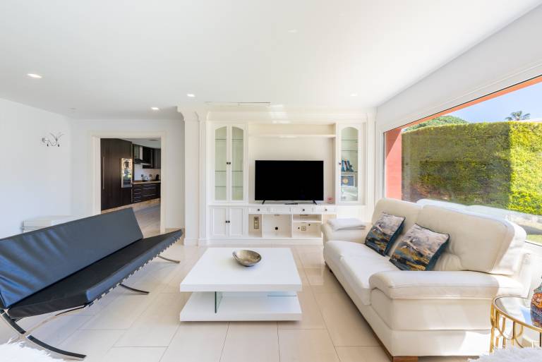 Villa 'Ohana 1 Luxury Villa' near Beach with Heated Pool, Terrace & Wi-Fi — photo 5