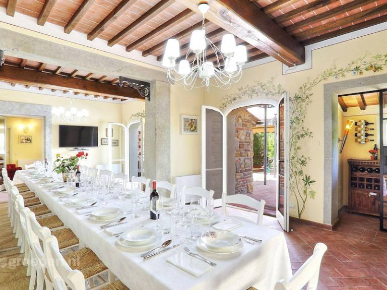 Fully equipped beautiful house with private pool, yard & jacuzzi | Dogs allowed — photo 5