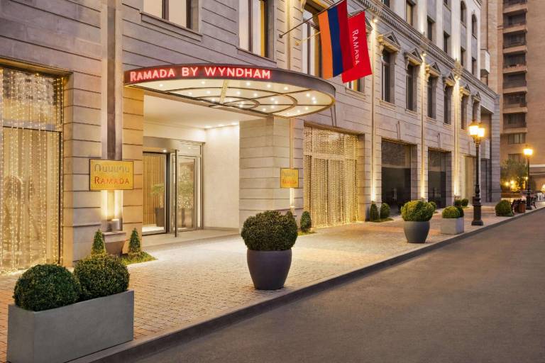 Ramada Hotel & Suites by Wyndham Yerevan — photo 3