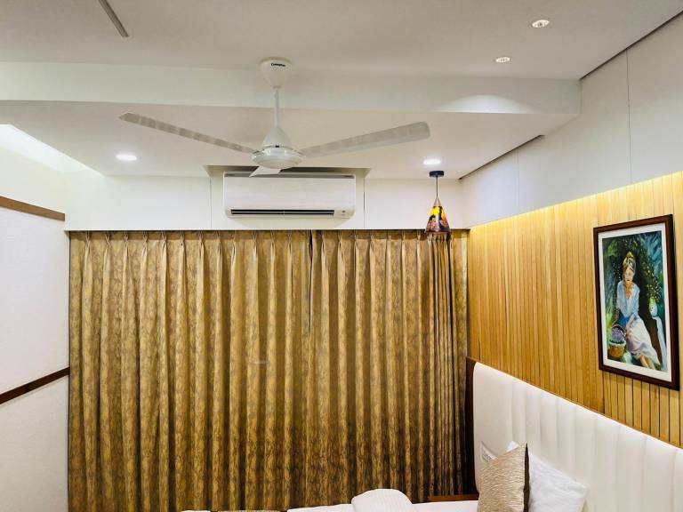 Tulsi Hotel