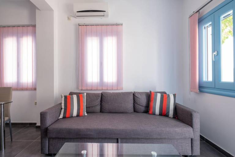 Holiday apartment with terrace | Mountain view — photo 3