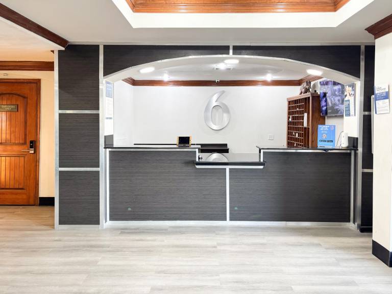 Studio 6 Irving, TX – DFW North — photo 2