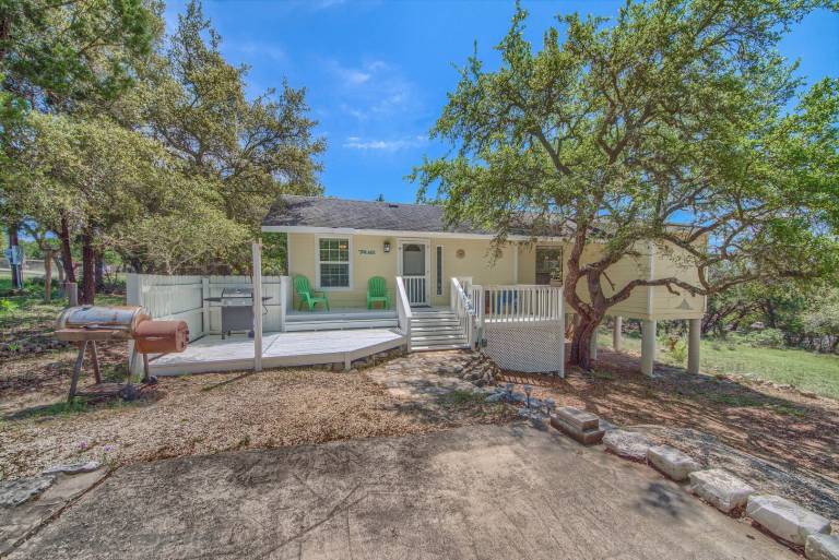 Family-friendly house with terrace | Dogs allowed in Canyon, TX