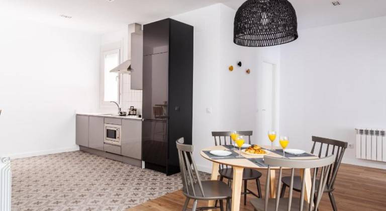 Serviced apartment with 2 rooms for 10 persons — photo 4