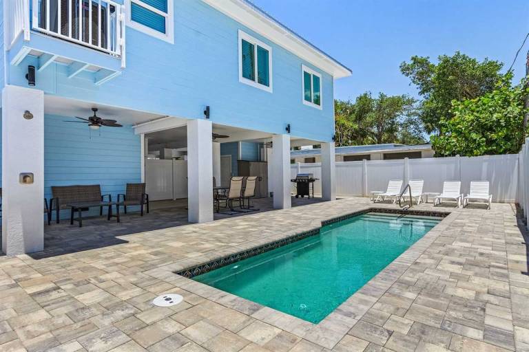 Vacation home with private pool & BBQ in Fort Myers Beach, FL