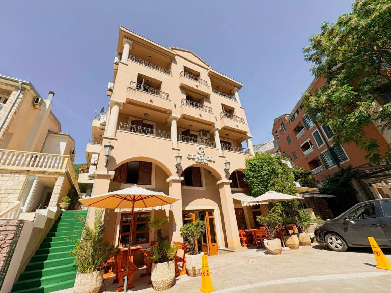 Central Hotel & Restaurant in Budva