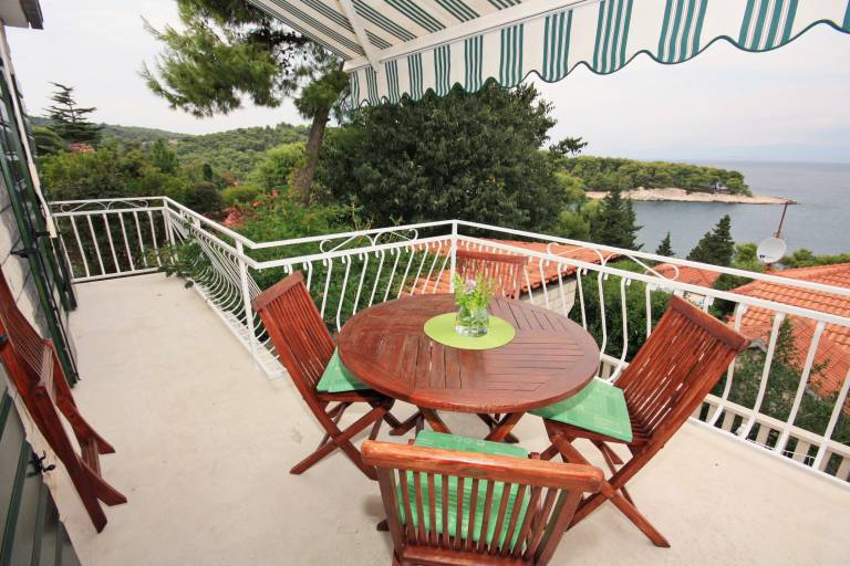 Three bedroom house with terrace and sea view Splitska, Brač (K-5668) in Supetar